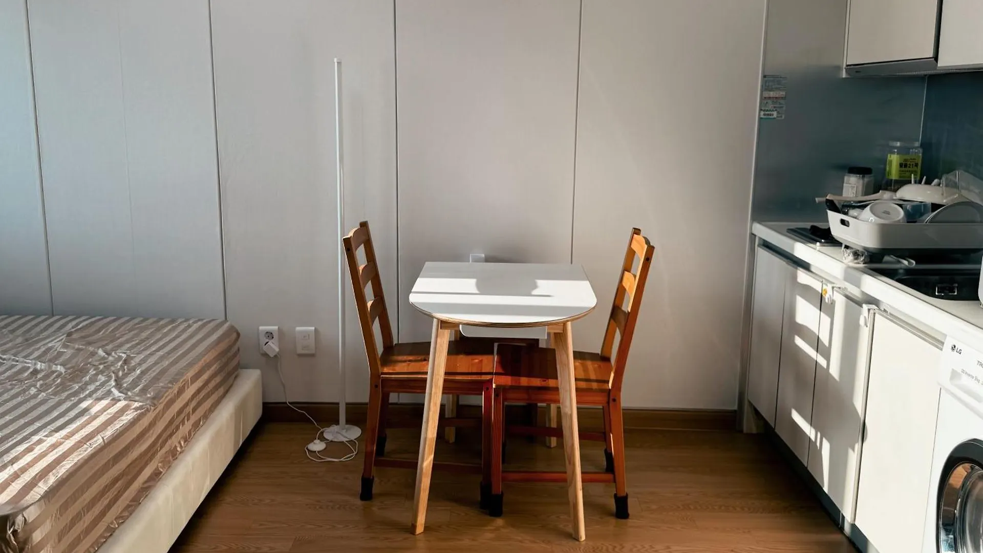 Gangnam City View With Balcony - Netflix & Youtube Free Seoul